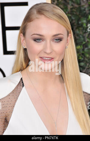 Sophie Turner al 74Annuale di Golden Globe Awards tenutosi presso il Beverly Hilton Hotel di Beverly Hills, CA , USA , 8 gennaio 2017. Foto di PRPP / PictureLux Riferimento File # 33198 1005PRPP01 per solo uso editoriale - Tutti i diritti riservati Foto Stock