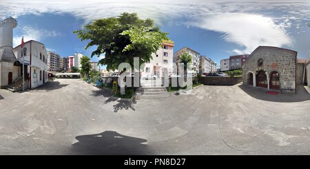 Visualizzazione panoramica a 360 gradi di Fatih piccola moschea, Bahcecik, Ortahisar, Trabzon, Turchia