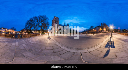 Visualizzazione panoramica a 360 gradi di Notre Dame de Paris du Pont au Double, 2014.