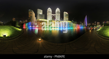 Visualizzazione panoramica a 360 gradi di MALAYSIA - Kuala Lumpur fontane di natale 2