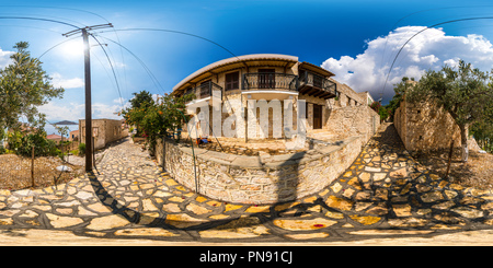 Visualizzazione panoramica a 360 gradi di Albero di olivo sull isola di Chalki, Rodi