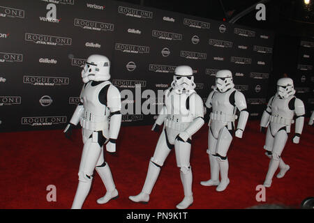 Atmosfera 12/10/2016 La Premiere mondiale di 'Rogue uno: Star Wars Storia" tenutasi presso il Pantages Theatre di Los Angeles, CA Foto di Izumi Hasegawa / HNW / PictureLux Foto Stock