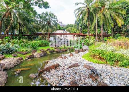 Makati, Filippine - 30 Luglio 2018: Vista di Greenbelt Mall Shopping Foto Stock