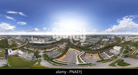 Visualizzazione panoramica a 360 gradi di Ruota panoramica Ferris, Maurer und Soehne, Frankfurter Ring, Monaco Nord. Vista aerea