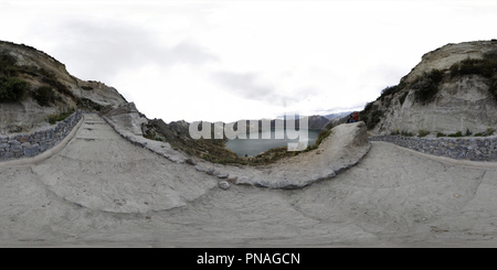 Visualizzazione panoramica a 360 gradi di Laguna Quilotoa in Zumbagua
