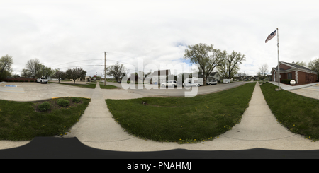 Visualizzazione panoramica a 360 gradi di Roberto Feller museum e Van Meter City Hall. Van Meter, Iowa