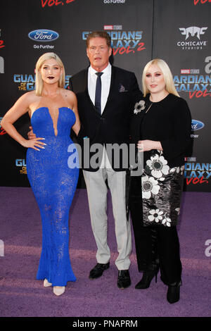 Ann Taylor Hasselhoff, David Hasselhoff, Hayley Hasselhoff alla Premiere mondiale di Marvel Studios" "guardiani della galassia Vol. 2" tenutasi presso il Teatro Dolby in Hollywood, CA, 19 aprile 2017. Foto di Giuseppe Martinez / PictureLux Foto Stock