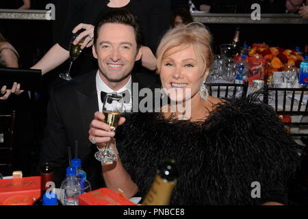 Hugh Jackman, nominato per la migliore prestazione DA UN ATTORE IN UN MOTION PICTURE Ð commedia musicale o per il suo ruolo in "Il più grande showman,' e Deborra-lee Furness durante il settantacinquesimo Annuale di Golden Globe Awards presso il Beverly Hilton di Beverly Hills, CA domenica 7 gennaio 2018. Riferimento al file # 33508 661CCR per solo uso editoriale - Tutti i diritti riservati Foto Stock
