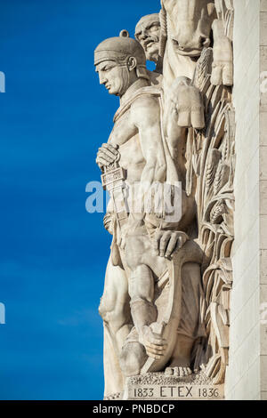 Arc de Triomphe, Dettaglio gruppo scultoreo La Paix de 1815, Parigi, Francia Foto Stock