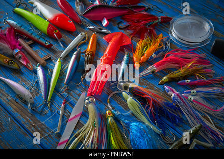 Esche Artificiali di affrontare la raccolta per saltwater trolling e la filatura pescatore Foto Stock