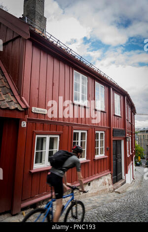 Damstredet quartiere noto per il bizzarro del xviii secolo case in legno, Oslo, Norvegia Foto Stock