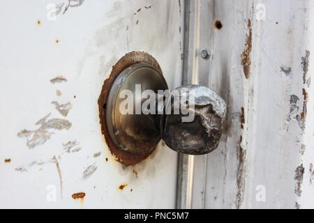 Affitti di proprietà commerciale in totale disriparazione. Foto Stock