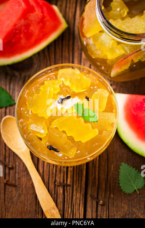 Anguria cotenna di marmellata o canditi di cocomero crosta allo sciroppo Foto Stock