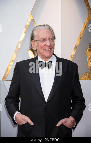 Donald Sutherland arriva sul tappeto rosso del novantesimo Oscar? Al Dolby? Teatro in Hollywood, CA domenica 4 marzo 2018. Riferimento al file # 33546 numero di serie 078PLX per solo uso editoriale - Tutti i diritti riservati Foto Stock