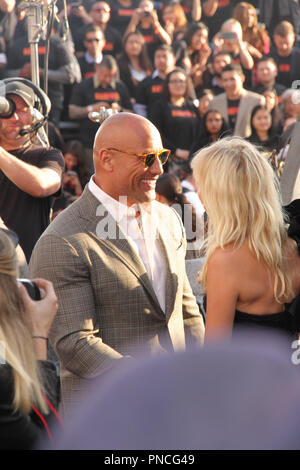 Dwayne Johnson, Malin Akerman alla premiere di Warner Bros' 'Rampage" tenutasi presso il Microsoft Theatre di Los Angeles, CA, 4 aprile 2018. Foto di Giuseppe Martinez / PictureLux Foto Stock