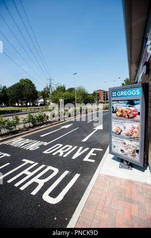 Greggs Drive Through. Manchester. Regno Unito. Foto Stock