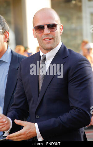 Jason Statham alla premiere di Warner Bros' 'l'Meg" tenutasi presso la leva TCL Teatro Cinese a Hollywood, CA, 6 agosto 2018. Foto di Giuseppe Martinez / PictureLux Foto Stock