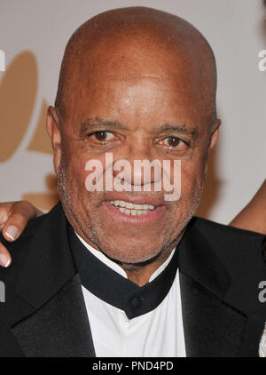 Fondatore della Motown Records Berry Gordy presso la Recording Academy e Clive Davis 2010 Pre-Grammy gala tenutosi presso il Beverly Hilton Hotel di Beverly Hills, CA. L'evento ha avuto luogo sabato, 30 gennaio 2010. Foto di PRPP Pacific Rim Photo Press. /PictureLux Riferimento File # Berry Gordy 13010 1PLX per solo uso editoriale - Tutti i diritti riservati Foto Stock