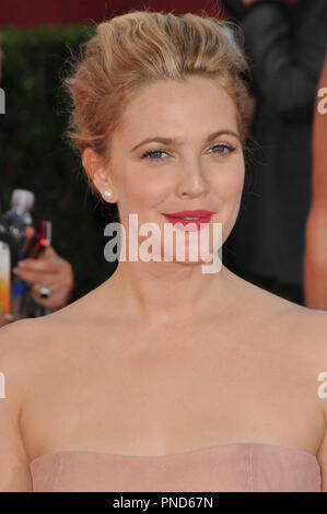 Drew Barrymore al 61st annuale di Primetime Emmy Awards - Gli arrivi presso il Nokia Theatre di Los Angeles, CA il 20 settembre 2009. Foto di: PRPP / PictureLux Riferimento File # Drew Barrymore 1PRPP per solo uso editoriale - Tutti i diritti riservati Foto Stock