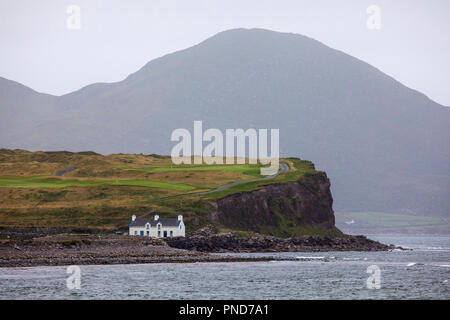 La vista dal borgo di Waterville, situato sulla penisola di Iveragh, nella contea di Kerry, Repubblica di Irlanda. Foto Stock