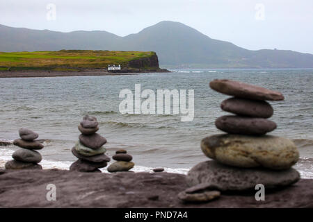 La vista dal borgo di Waterville, situato sulla penisola di Iveragh, nella contea di Kerry, Repubblica di Irlanda. Foto Stock