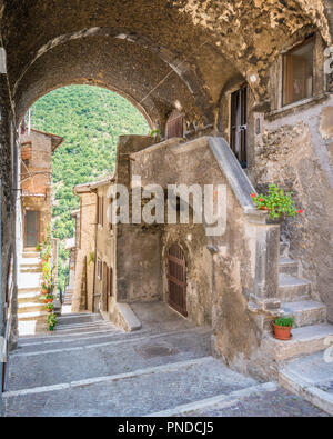 Vista panoramica di Scanno, provincia di L'Aquila, Abruzzo, Italia centrale. Foto Stock
