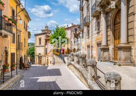 Vista panoramica di Scanno, provincia di L'Aquila, Abruzzo, Italia centrale. Foto Stock