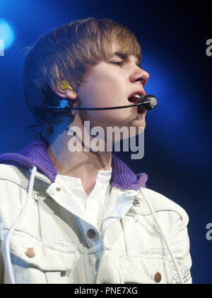 Justin Bieber esegue presso l'American Airlines Arena di Miami su dicembre 18, 2010. Foto Stock