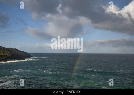 Botallack. Xxi Sett 2018. Regno Unito Meteo. Windy con docce e arcobaleni sopra Botallack Credito: Simon Maycock/Alamy Live News Foto Stock