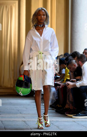 Milano, Italia. Il 22 settembre, 2018. Iceberg Fashion Show Credit: Indipendente Agenzia fotografica/Alamy Live News Foto Stock