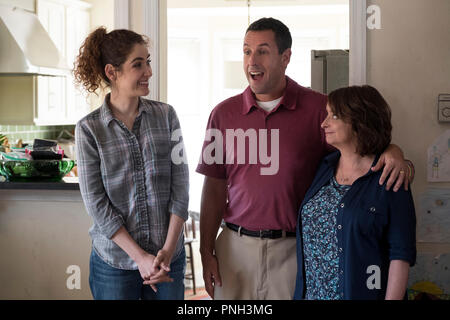 Data di rilascio: Aprile 27, 2018 Titolo: La settimana di studio: Netflix regista: Robert Smigel trama: due padri con personalità opposte si riuniscono per celebrare il matrimonio dei loro figli. Essi sono costretti a trascorrere la settimana più lunga della loro vita insieme e il grande giorno non può venire presto abbastanza. STARRING: Adam Sandler, Chris Rock, Steve Buscemi. (Credito Immagine: © Netflix Intrattenimento/foto) Foto Stock