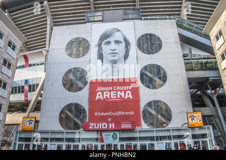 Billboard in Johan Cruijff Stadio Arena a Amsterdam Paesi Bassi 2018 Foto Stock