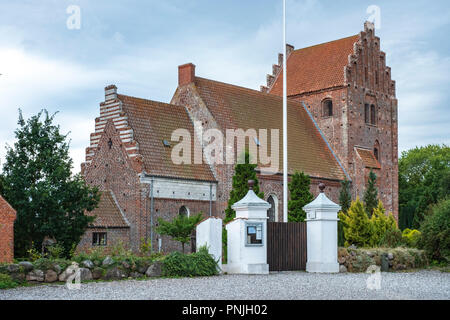 Vista esterna della chiesa Keldby, Moen Isola, Danimarca, Scandinavia, Europa. Foto Stock