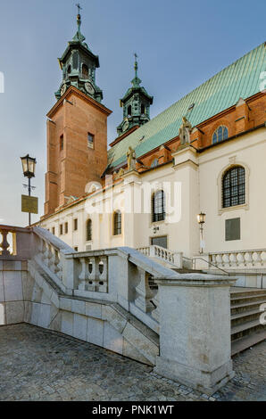 Gniezno, Grande Polonia provincia, Polonia. Il Royal Gniezno cattedrale (la Basilica Cattedrale dell Assunzione della Beata Vergine Maria Foto Stock