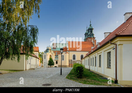 Gniezno, Grande Polonia provincia, Polonia. Strada a Lech's Hill, centro di pellegrinaggio. Museo Arcivescovile, chiesa di San Giorgio, San Stani Foto Stock