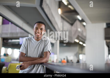 Ritratto di americano africano studente maschio Foto Stock
