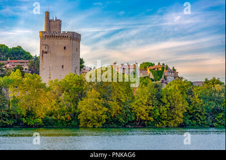Gard (30). Villeneuve-Lès-Avignon. Tour Philippe Le Bel. Imposant mastio, Seul vestigia d'une forteresse construite au XIIIe siècle sur Ordre du Roi de Foto Stock