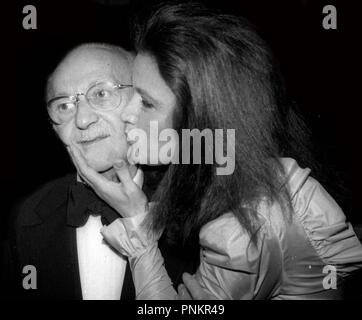 Lee Strasberg Anna Strasberg 1981 Foto di Adam Scull/il PHOTOlink/MediaPunch Foto Stock