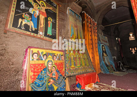 Bet Medhane Alem interno, gruppo settentrionale delle Chiese, lalibela, Etiopia. Chiesa Monollithic ie scavata completamente dalla roccia. Foto Stock