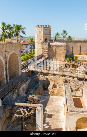 Le pareti e le rovine dei Bagni Arabi in Alcázar de Jerez, fortezza moresca, Jerez de la Frontera, Cadice provincia, Andalusia Foto Stock