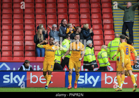 Il 22 settembre 2018, Bramall Lane, Sheffield, Inghilterra; Sky Campionato Bet Sheffield Regno v Preston North End ; Daniel Johnson di Preston celebra il suo obiettivo di rendere 2-2 Credito: Mark Cosgrove/News immagini solo uso editoriale nessun uso non autorizzato di audio, video, dati, calendari, club/campionato loghi o 'live' servizi. Online in corrispondenza uso limitato a 45 immagini, nessun video emulazione. Nessun uso in scommesse, giochi o un singolo giocatore/club/league pubblicazioni e tutti English Football League immagini sono soggette a licenza DataCo Foto Stock