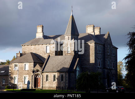 Il sacerdote della casa di Mullingar Cathedral, West County Meath, Irlanda Foto Stock