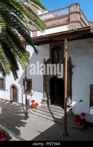 Viste del Patio de los Naranjos, Cortile di alberi di arancio, nella Cattedrale di Santa Ana, Las Palmas de Gran Canaria, Spagna Foto Stock