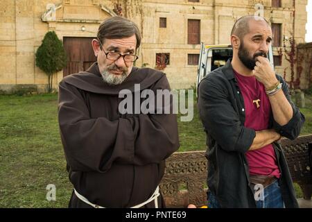 Pellicola originale titolo: QUE BAJE DIOS Y LO VEA. Titolo inglese: QUE BAJE DIOS Y LO VEA. Anno: 2017. Direttore: CURRO VELAZQUEZ. Stelle: KARRA ELEJALDE; ALAIN HERNANDEZ. Credito: Morena Films/TVE/TURANGA FILMS/ONU EQUIS DIOS / Album Foto Stock