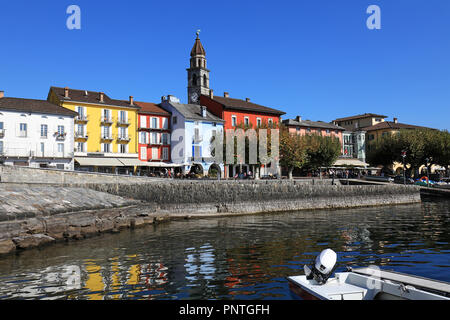 Esplanade del bellissimo borgo di Ascona, Svizzera Foto Stock