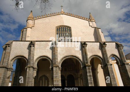 Il Portogallo. Evora. Chiesa di San Francesco o Cappella delle Ossa. In stile gotico con alcune influenze manuelina tra 1475-1550. Desing di Martim Lourenco. Foto Stock