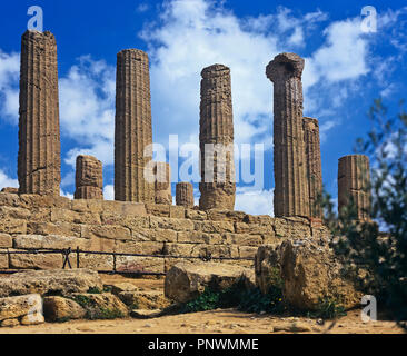 Il Tempio greco di Hera Lacinia (orJuno) - V secolo A.C. La Valle dei Templi. Agrigento. Sicilia. L'Italia. Europa Foto Stock