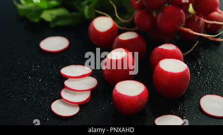 Piccolo rosso radicchio a fette Foto Stock