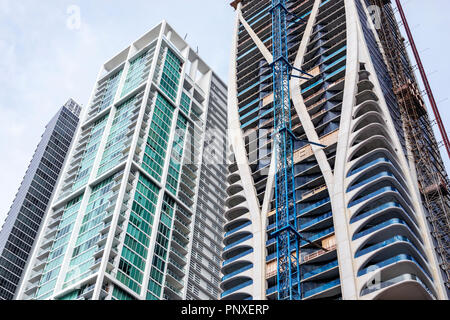 Miami Florida,Biscayne Boulevard,Scorpion Tower 1000 Museum,Zaha Hadid architect,nuovo costruttore di costruzioni in cantiere,grattacielo alto Foto Stock