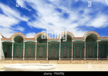 Bukhara, Uzbekistan - Agosto 28, 2016: Vista di Sitorai Mokhi Khosa Palace, la residenza di Amir dell antica Bukhara. Foto Stock